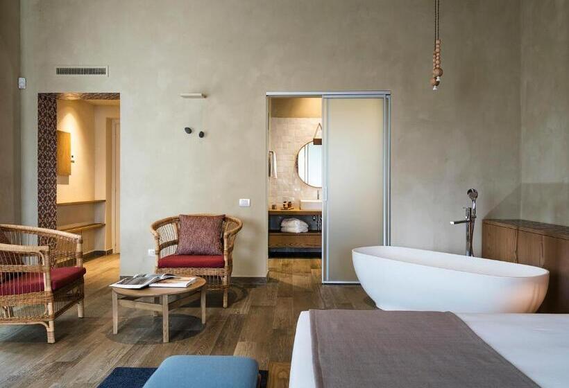 جناح إدارى, Relais San Giuliano