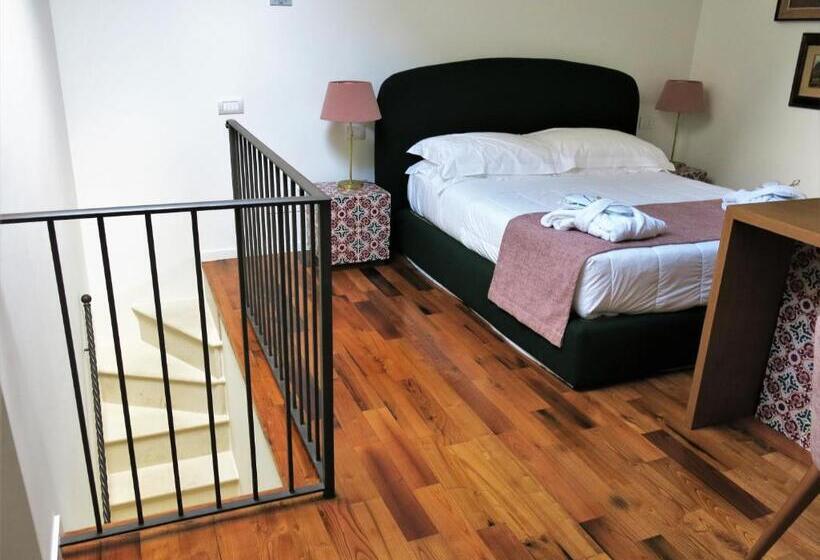 جناح جونيور عائلى, Relais San Giuliano