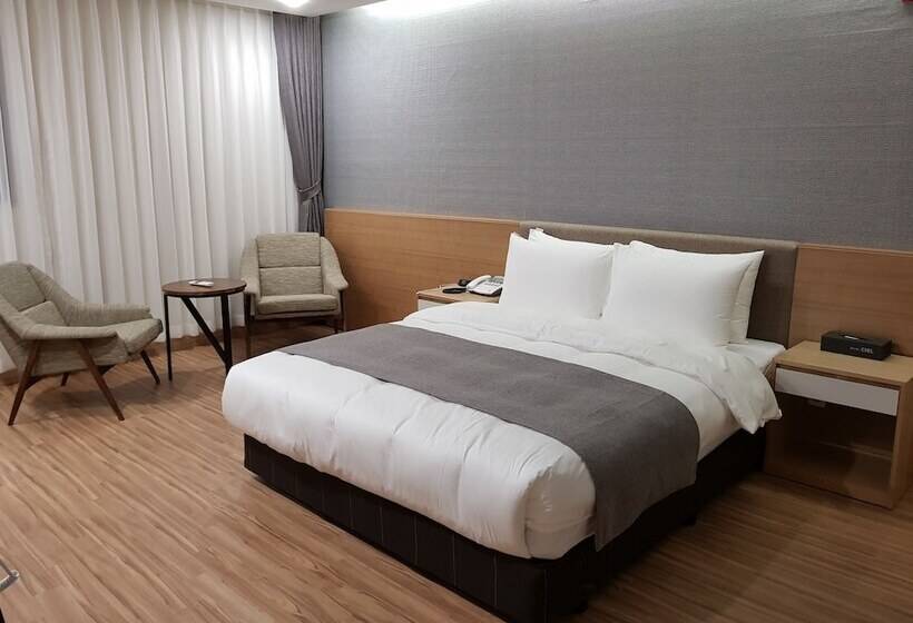 标准间, Ciel Dongtan