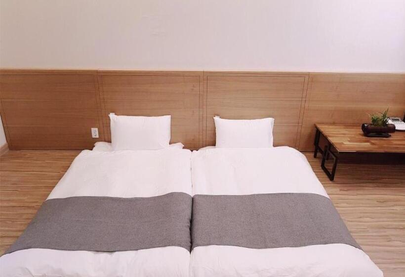 家庭间, Ciel Dongtan