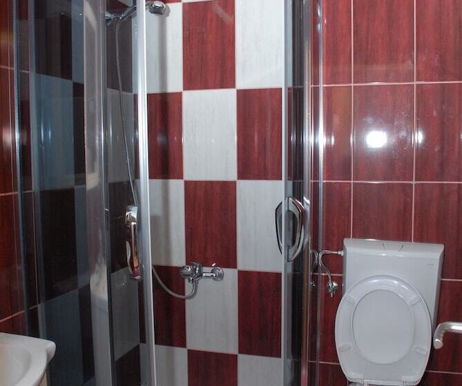 اتاق ساده چهارنفره, Harmonija