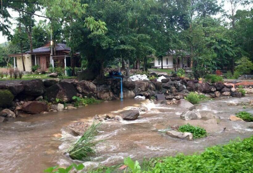 带阳台的豪华间, Lunda Orchid Resort