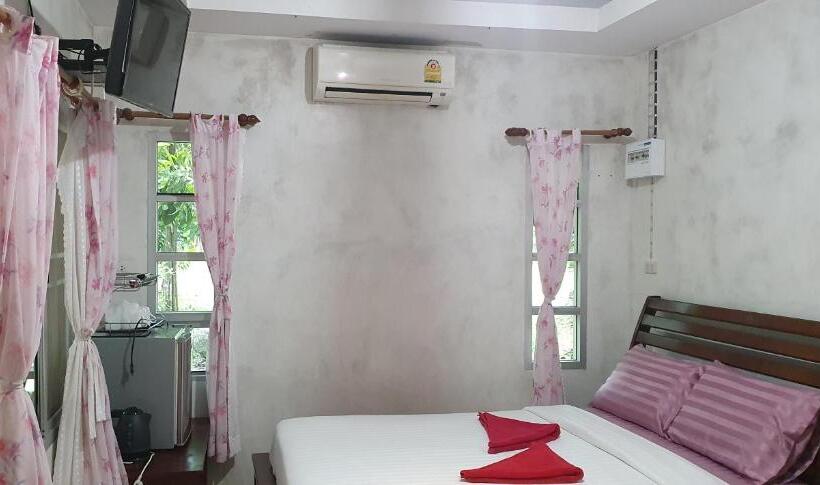 豪华三人间, Lunda Orchid Resort