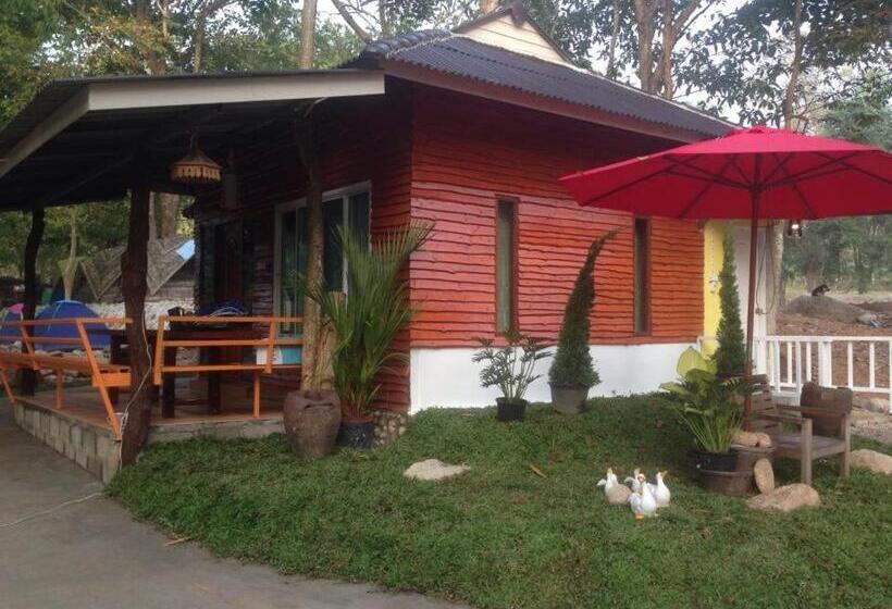 带景观的三人标准房间, Lunda Orchid Resort