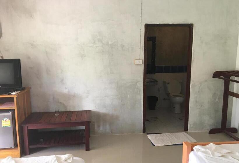 标准三人间, Lunda Orchid Resort