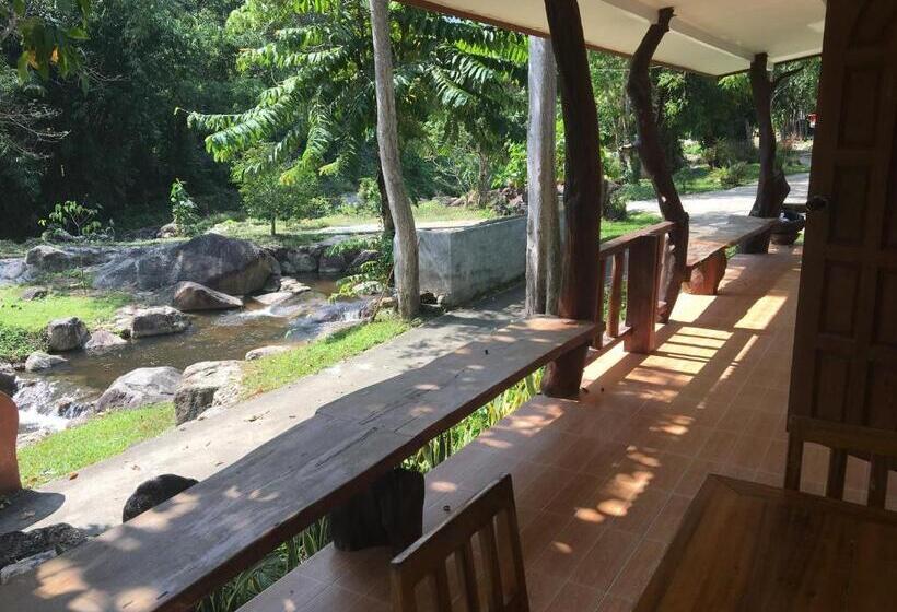 스탠다드 트리플 룸, Lunda Orchid Resort