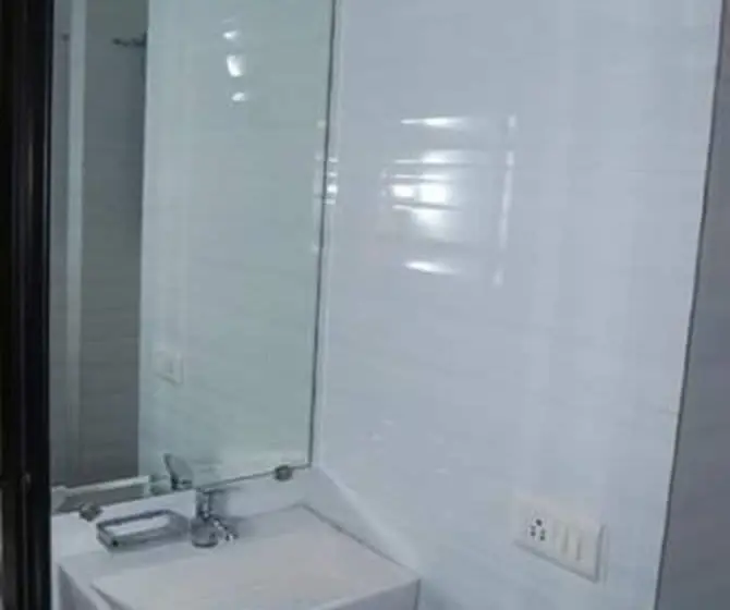 Deluxe Zimmer, Shambuji