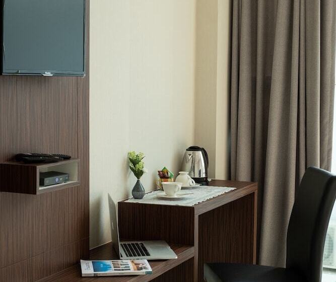 اتاق استاندارد سه نفره, Km Hotel Chiang Mai