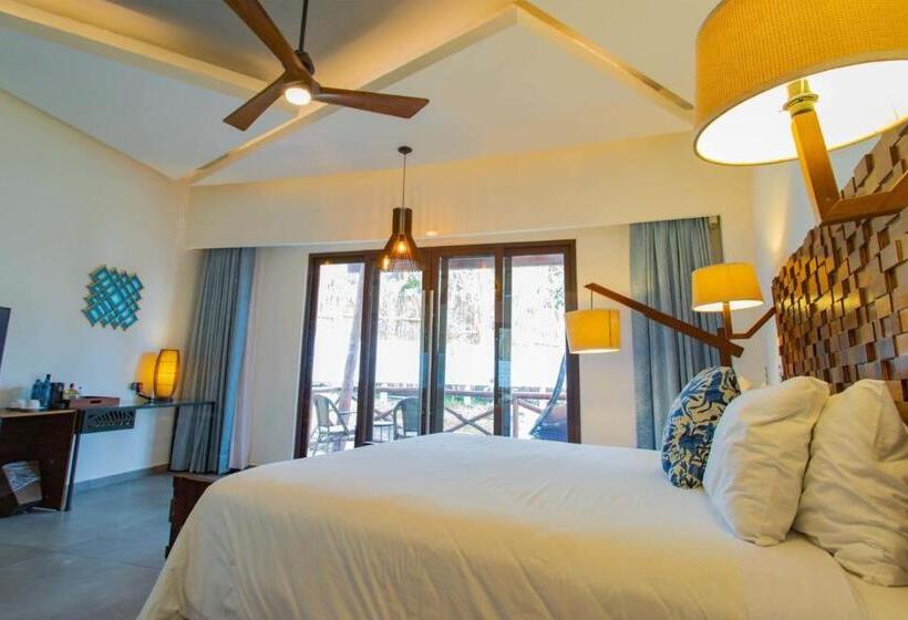 스위트 킹사이즈 침대, Mia Bacalar Luxury Resort & Spa