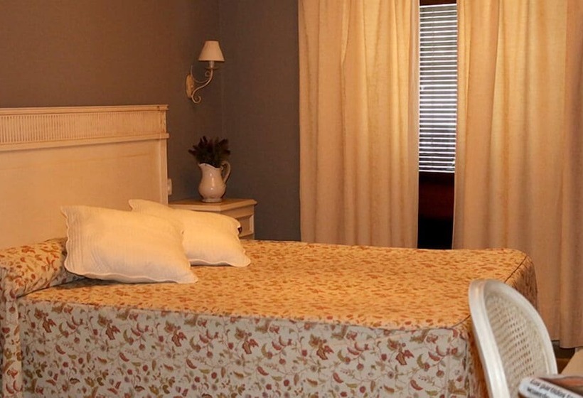 スタンダードルーム, Hostal Emilia