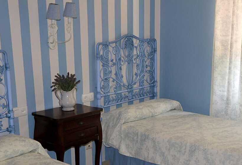 Номер Стандарт, Hostal Emilia