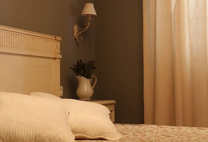 スタンダードルーム, Hostal Emilia