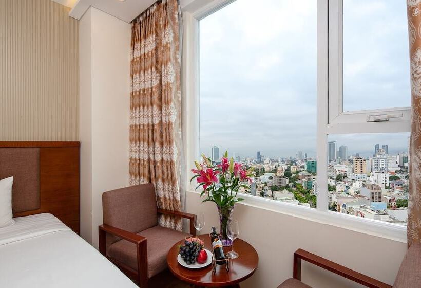 اتاق سوپریور سه تخته, Crystal