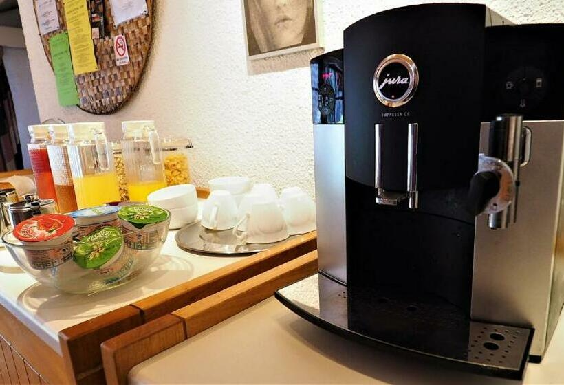 اتاق استاندارد, Le Garni