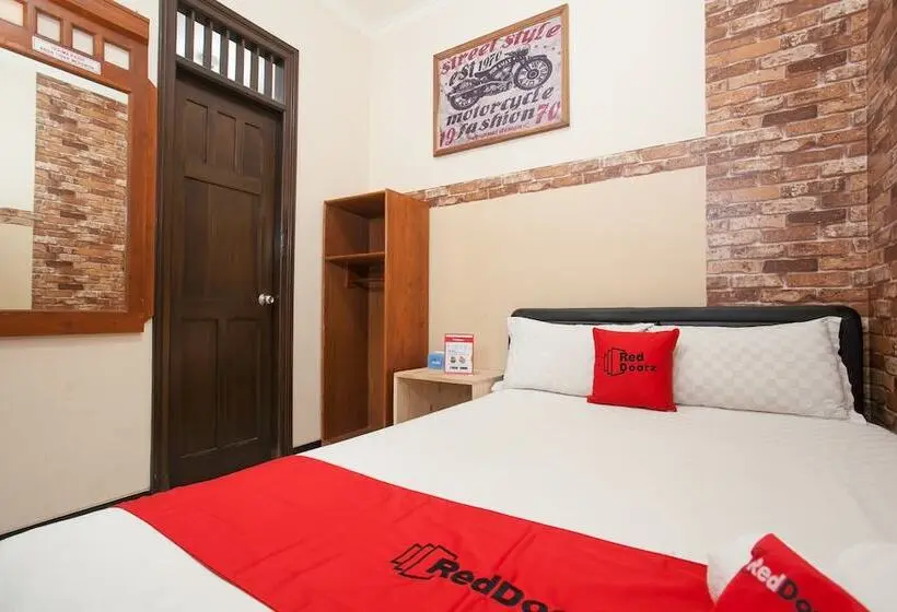 スタンダードルーム, Reddoorz Near Stasiun Kota Baru Malang