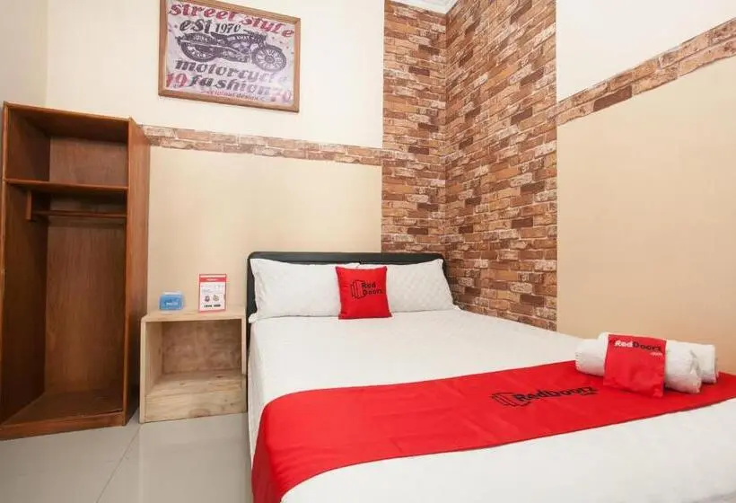 エコノミールーム, Reddoorz Near Stasiun Kota Baru Malang
