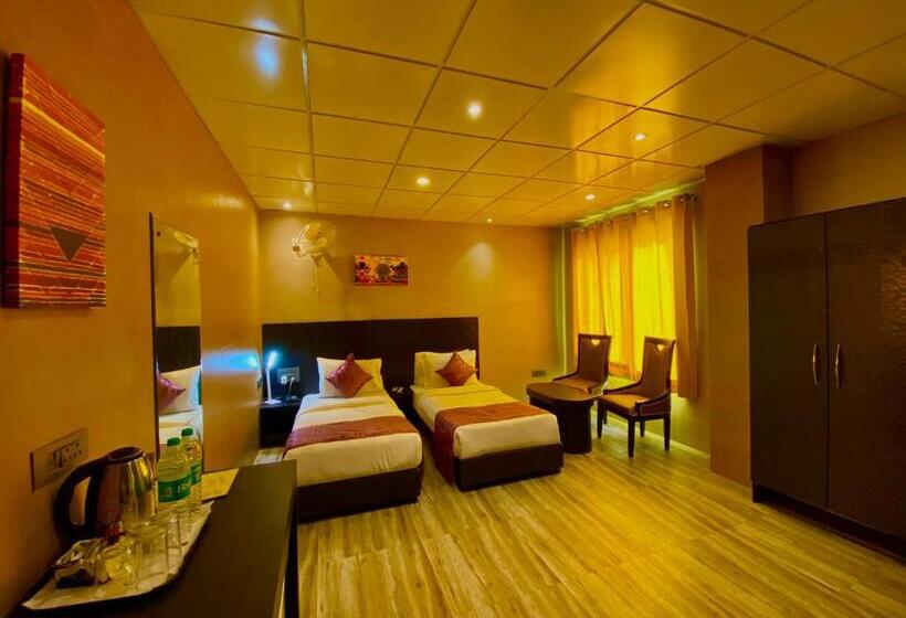 חדר דלוקס נוף לעיר, Ace Prime