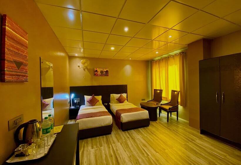 חדר דלוקס נוף לעיר, Ace Prime