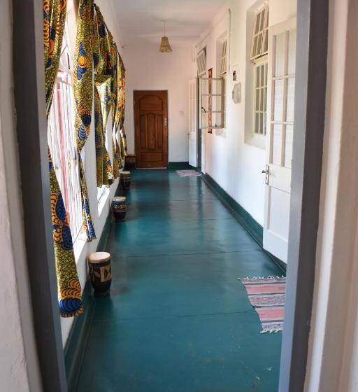 سوییت خانوادگی, Tabonina Bis