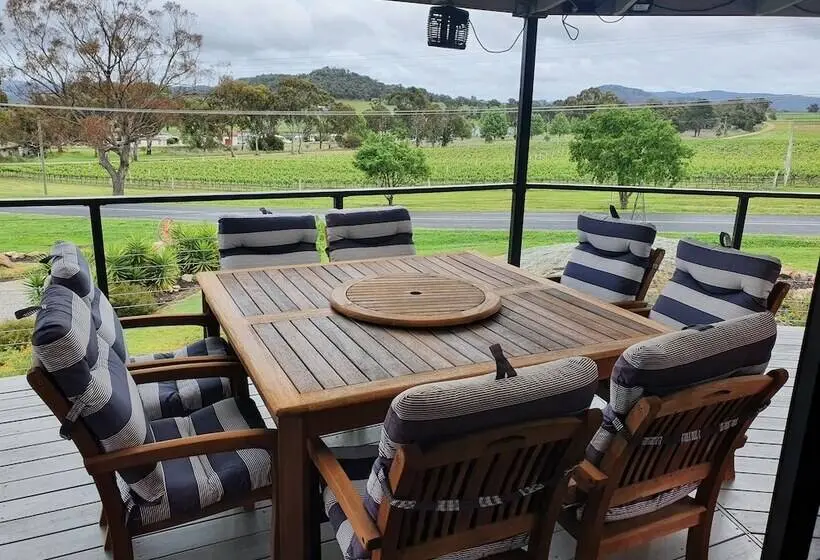 3ベッドルームハウス, A Stanthorpe Getaway