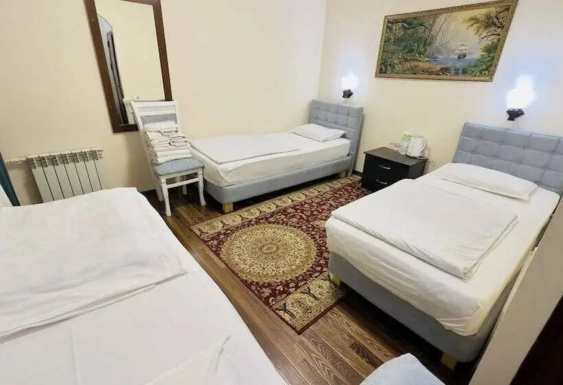 Standard Kolmen Hengen Huone, Samarkand Travel