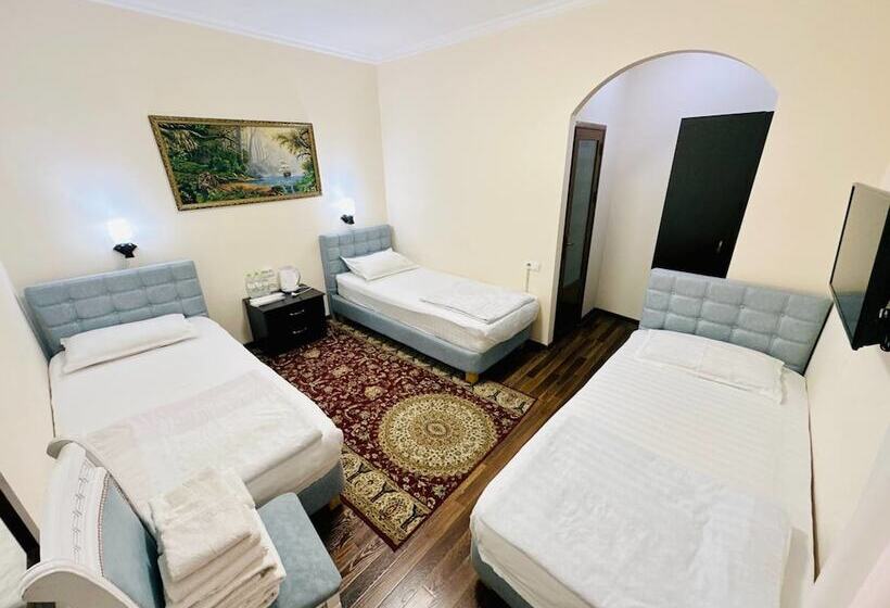 غرفة قياسية ثلاثية, Samarkand Travel