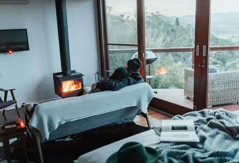 キャビン, Kangaroo Ridge Retreat