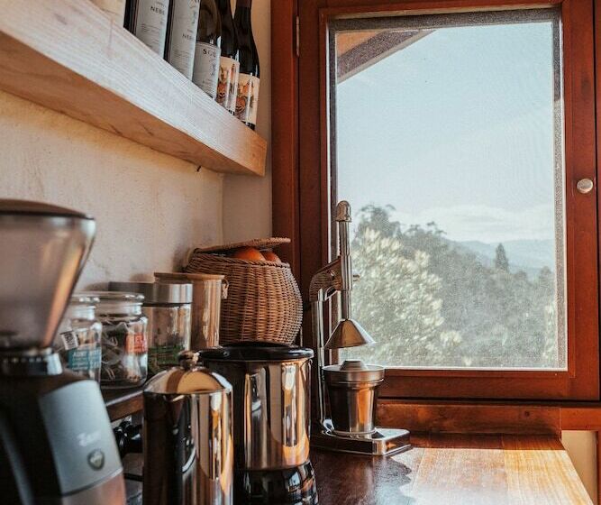 오두막, Kangaroo Ridge Retreat