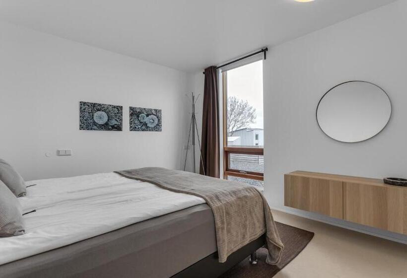 آپارتمان لوکس 1 خوابه, Eyvindarholt Guesthouse