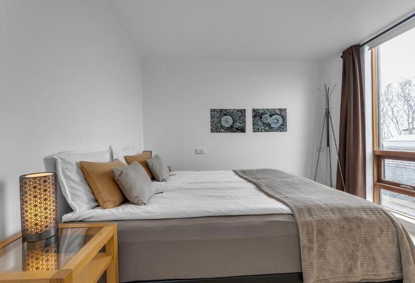 آپارتمان لوکس 1 خوابه, Eyvindarholt Guesthouse