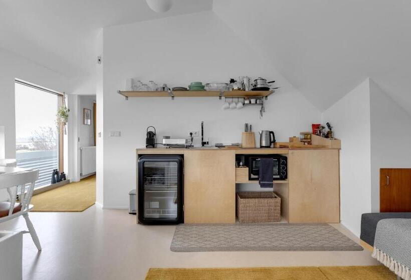 آپارتمان 1 خوابه با چشم‌انداز دریا, Eyvindarholt Guesthouse