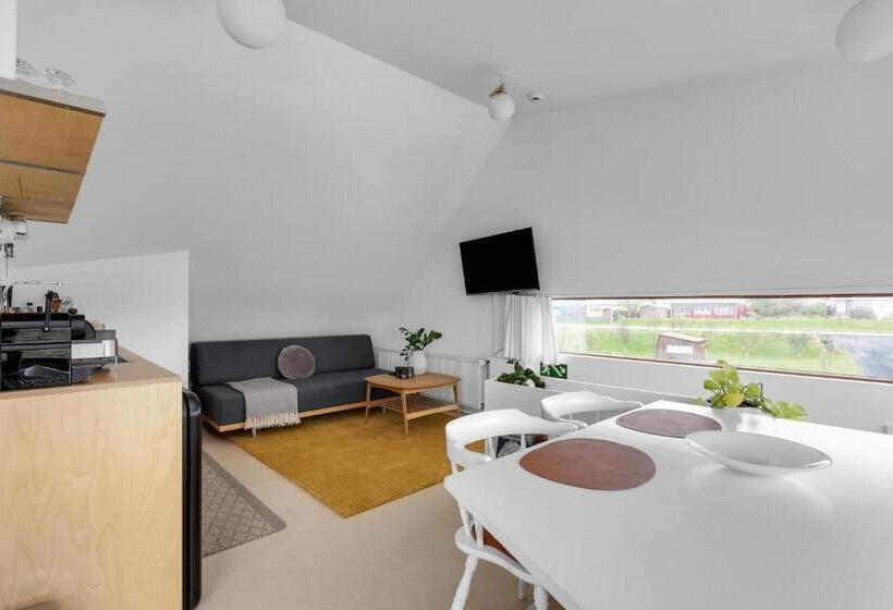 آپارتمان 1 خوابه با چشم‌انداز دریا, Eyvindarholt Guesthouse