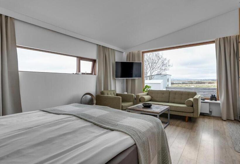 استودیوی استاندارد با چشم‌انداز دریا, Eyvindarholt Guesthouse