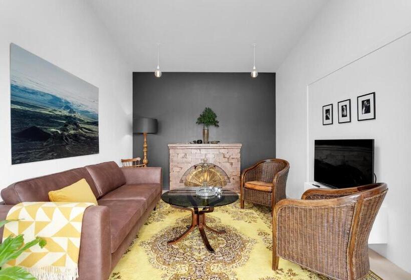 آپارتمان لوکس 1 خوابه, Eyvindarholt Guesthouse