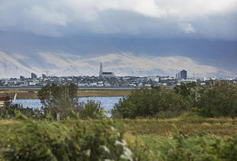 آپارتمان 1 خوابه با چشم‌انداز دریا, Eyvindarholt Guesthouse