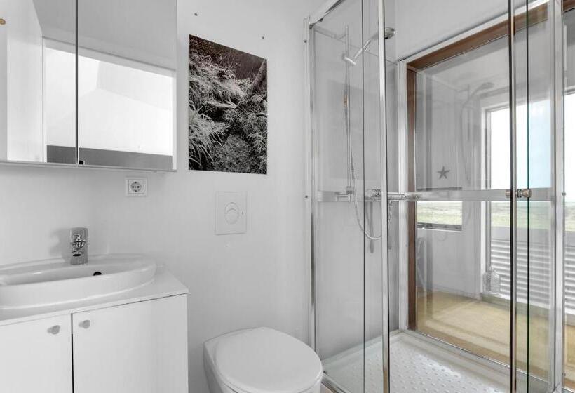 آپارتمان 1 خوابه با چشم‌انداز دریا, Eyvindarholt Guesthouse