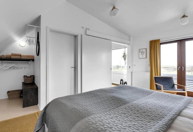 آپارتمان 1 خوابه با چشم‌انداز دریا, Eyvindarholt Guesthouse