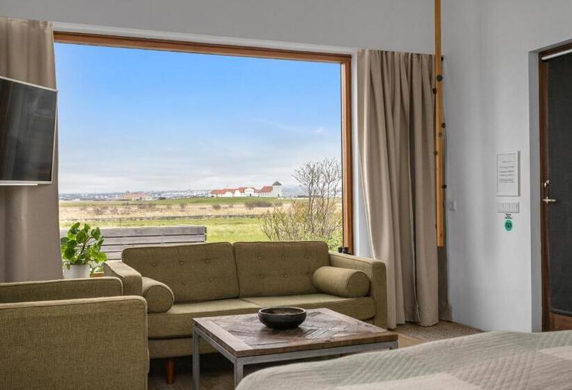 استودیوی استاندارد با چشم‌انداز دریا, Eyvindarholt Guesthouse