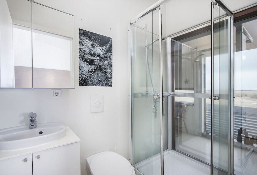 آپارتمان 1 خوابه با چشم‌انداز دریا, Eyvindarholt Guesthouse