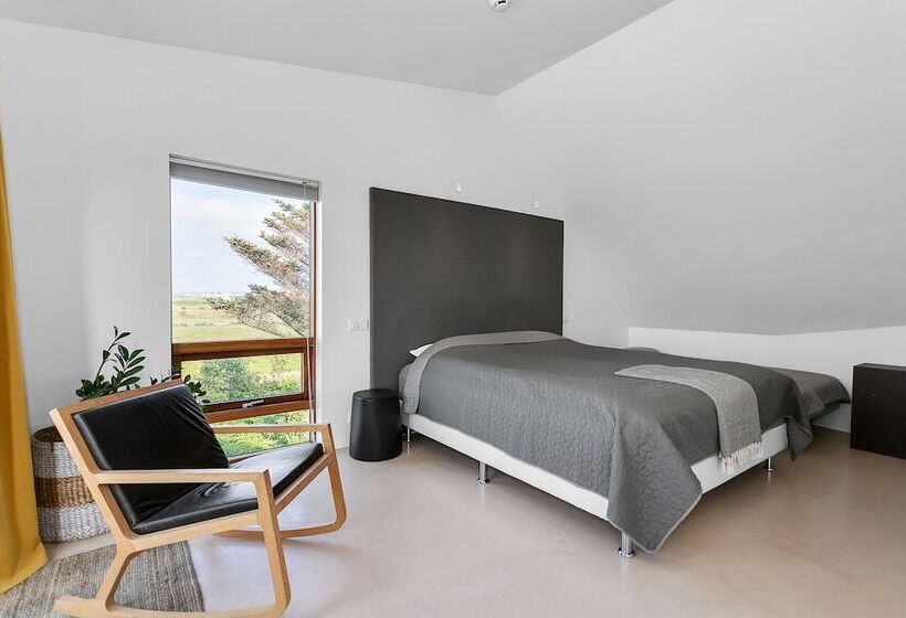 آپارتمان 1 خوابه با چشم‌انداز دریا, Eyvindarholt Guesthouse