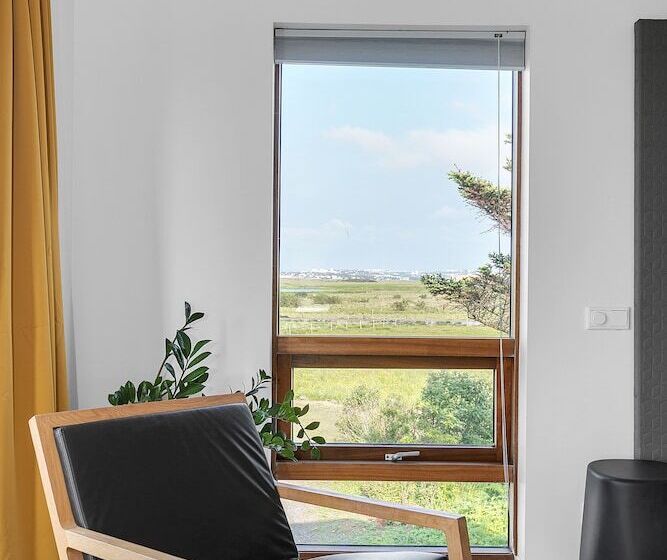 آپارتمان 1 خوابه با چشم‌انداز دریا, Eyvindarholt Guesthouse