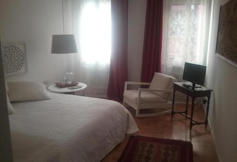 اتاق استاندارد, B&b Barberia