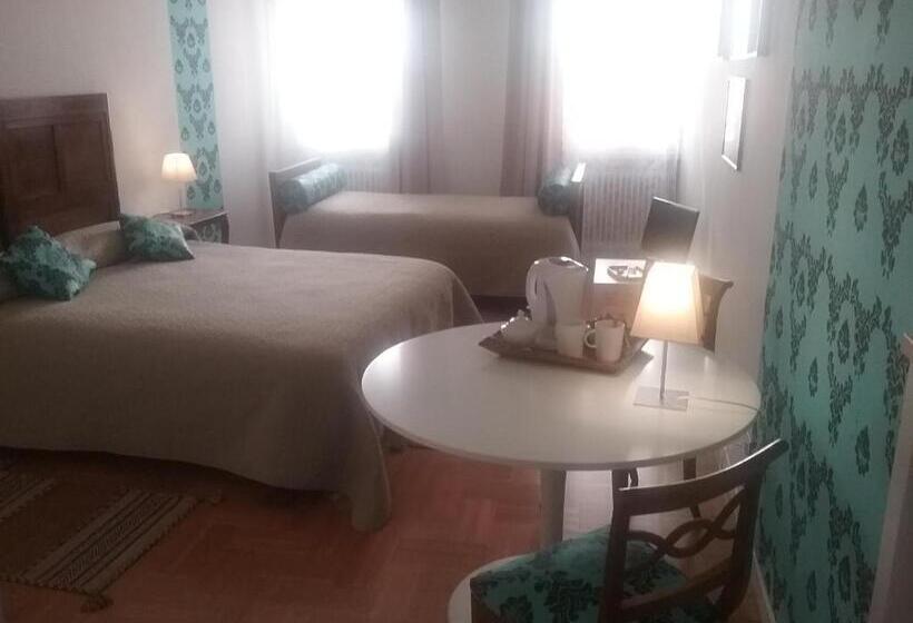 اتاق استاندارد سه نفره, B&b Barberia