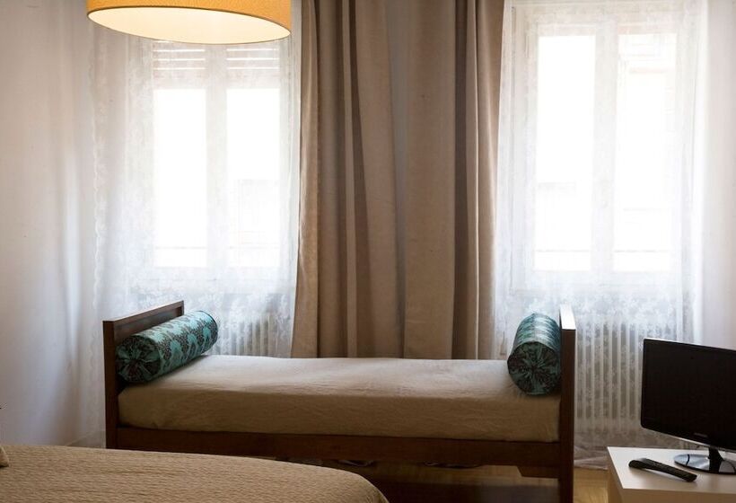 اتاق استاندارد سه نفره, B&b Barberia