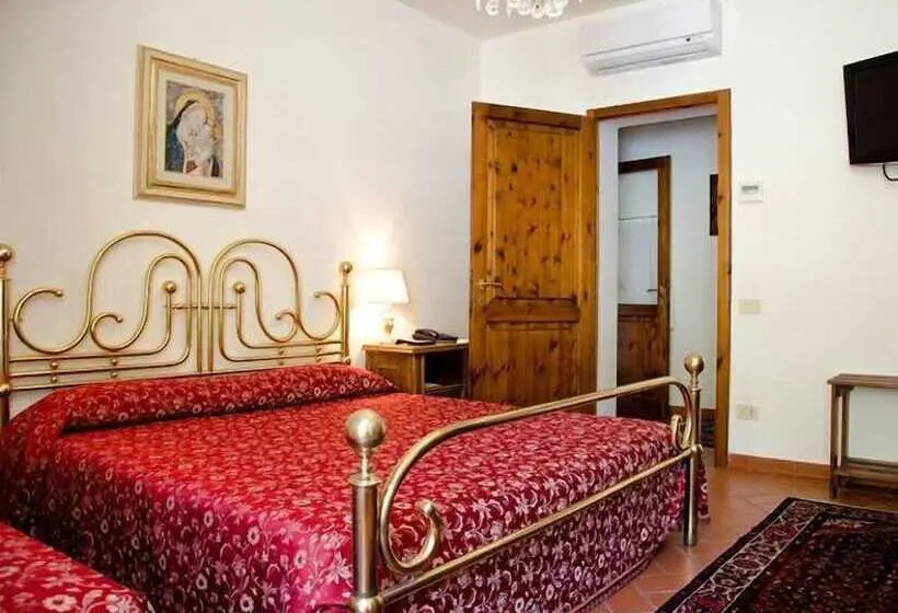 スタンダードトリプルルーム, Agriturismo Podere Bucine Basso