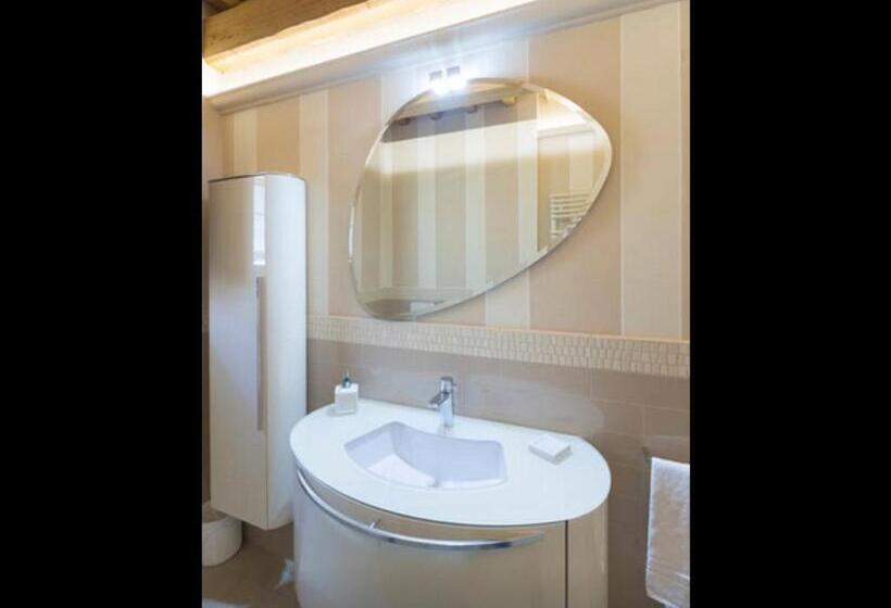 Номер Стандарт с Гидромассажем, Podere Raffanna Ecologic House