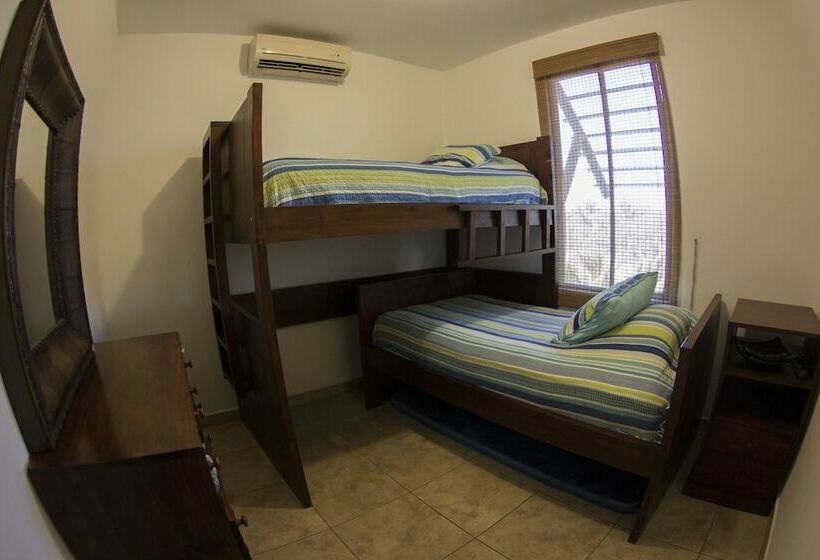 ویلا دلوکس 3 خوابه, Luxury Villas Monterrico