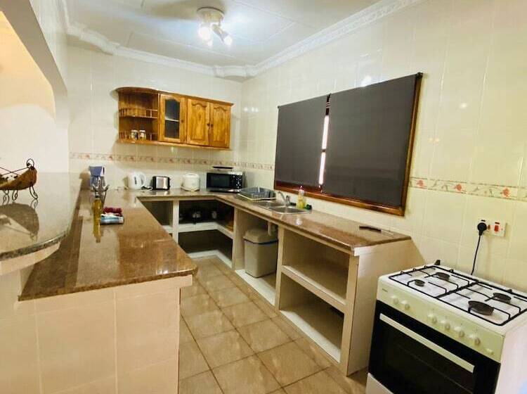 بانگلوی استاندارد 2 خوابه, Casa De Leela Self Catering Guest House