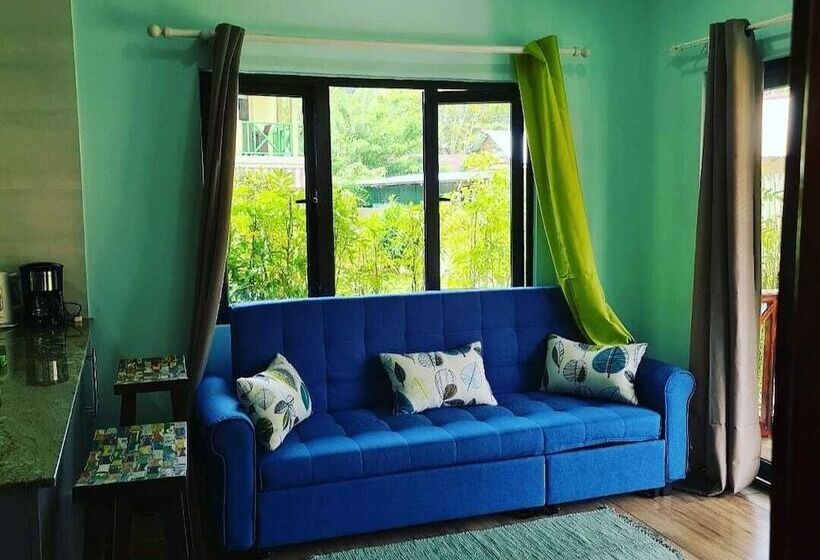 بانگلوی استاندارد, Casa De Leela Self Catering Guest House