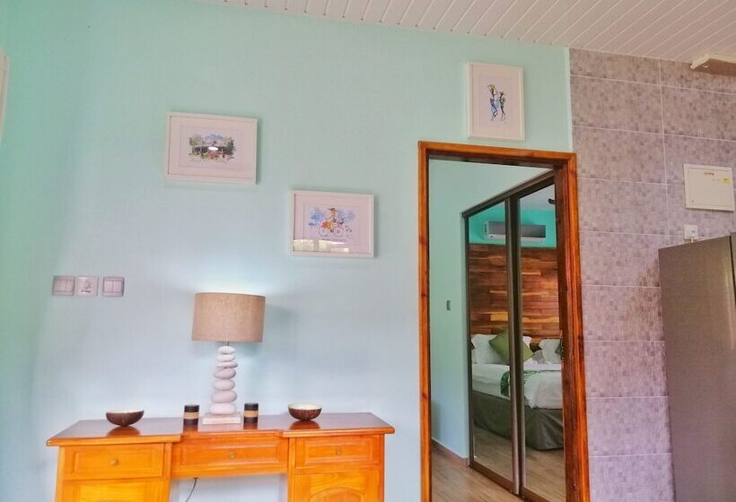 بانگلوی لوکس, Casa De Leela Self Catering Guest House